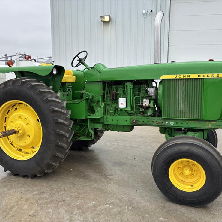 JOHN DEERE 4620