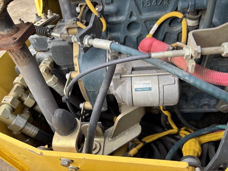 2017-bomag-bw120-image-25