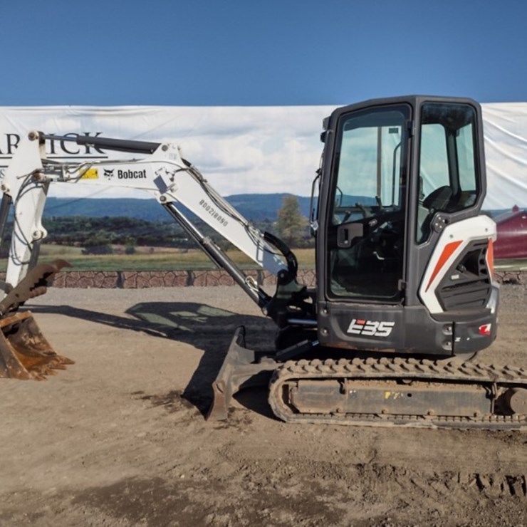 BOBCAT E35i