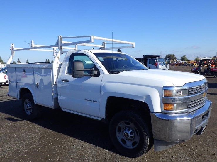 chevrolet-2500hd-image-2