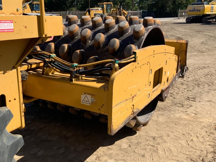 caterpillar-cp-563e-image-12