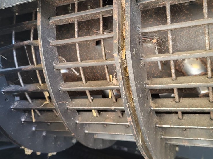 new-holland-cr9040-image-50