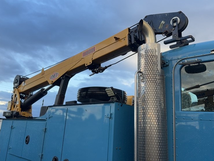 2012-peterbilt-337-image-8