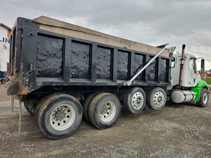 freightliner-columbia-120-image-20