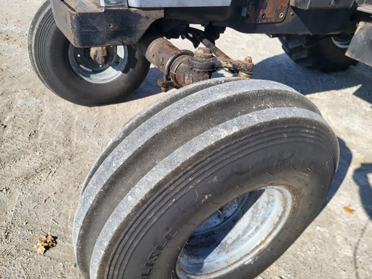 white-2-105-image-12