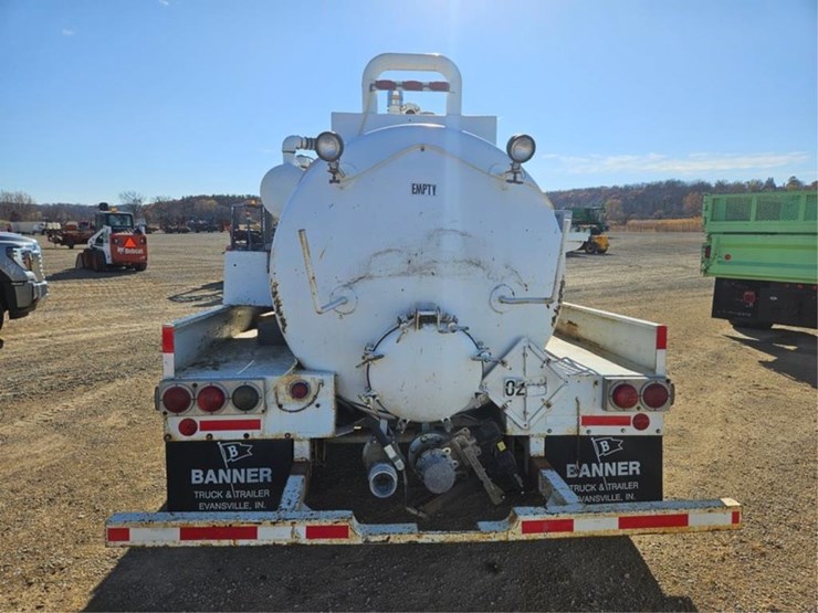 #3272-•-1983-presvac-systems-sewer-vac-image-4