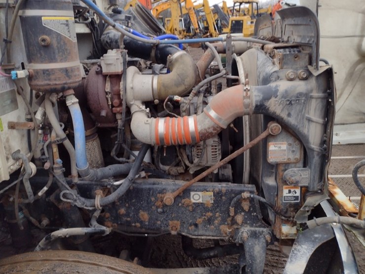 peterbilt-337-image-24