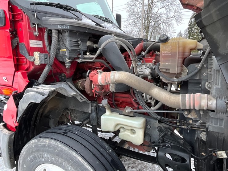 2019-international-lt-image-17