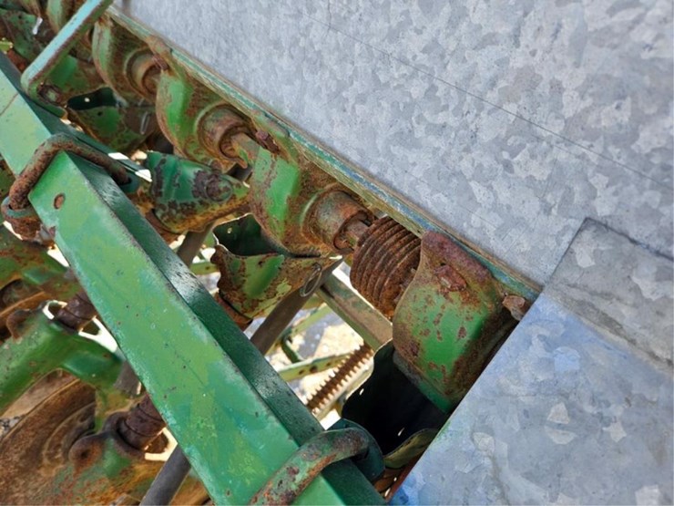 john-deere-10-image-23