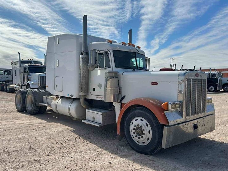 2001-peterbilt-379-image-3