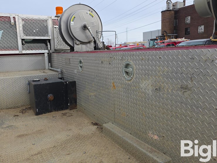 2004-international-durastar-4300-image-19