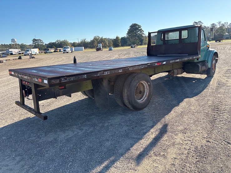 international-4700-image-4