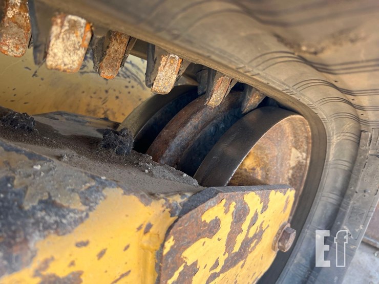 caterpillar-305e2-cr-image-14