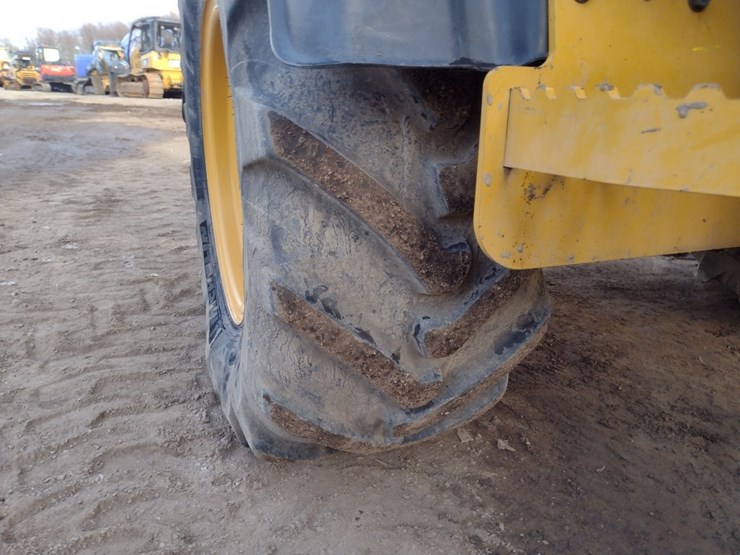 caterpillar-908m-image-21