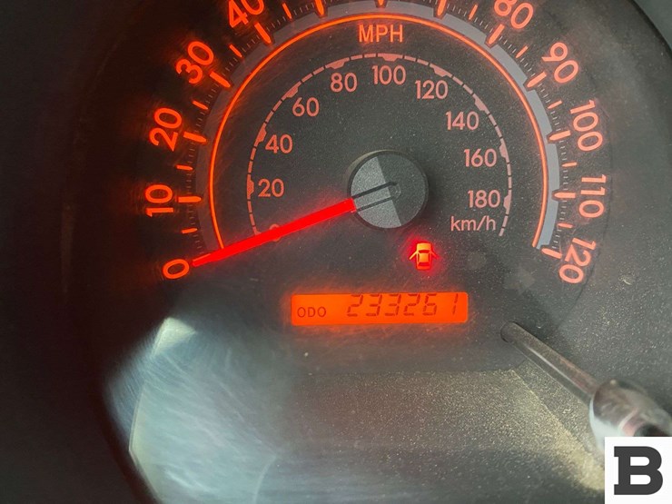 2013-toyota-tundra-image-34