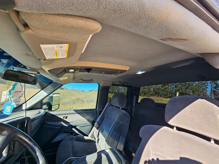 chevrolet-silverado-2500-image-34