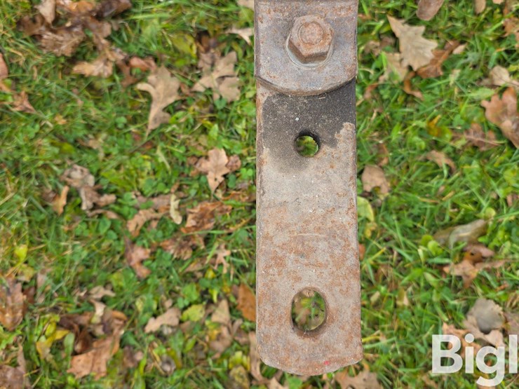 1951-farmall-m-2wd-tractor-image-9