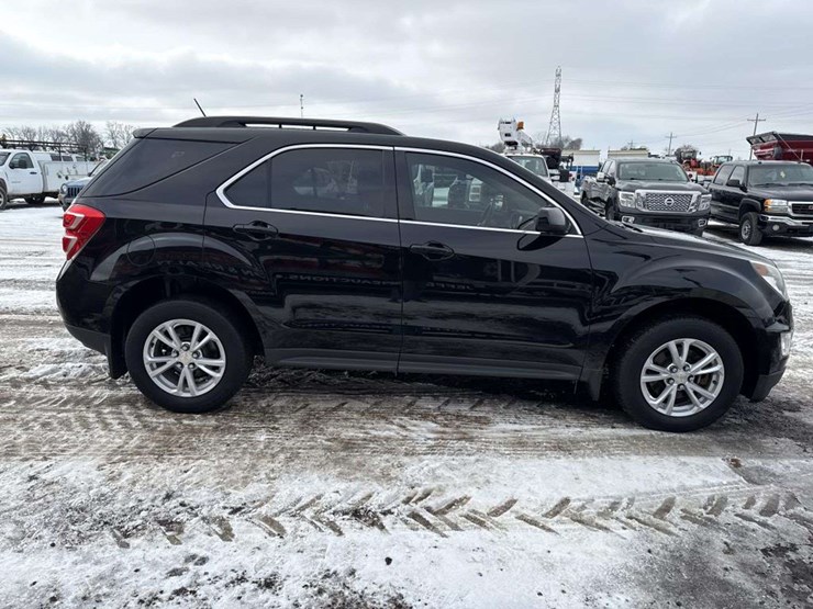2017-chevrolet-equinox-lt-image-6