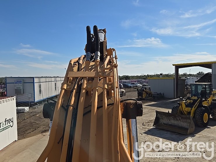 2021-case-cx210-lc-image-76