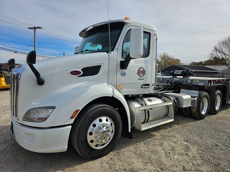 peterbilt-579-image-3