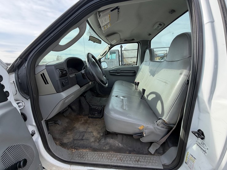 2006-ford-f250-xl-image-19