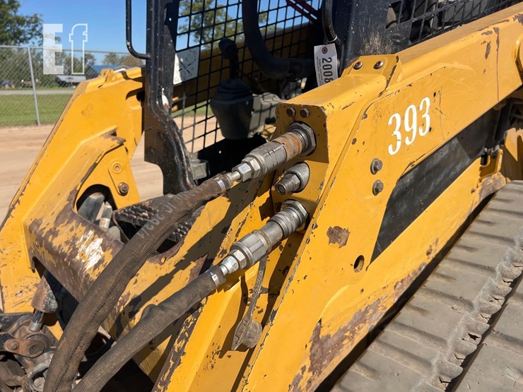 2016-caterpillar-259d-image-11