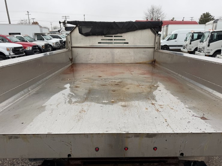 2022-ford-f550-image-13