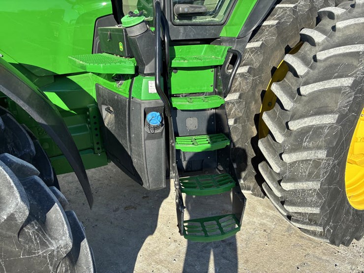 john-deere-8r-370-image-33