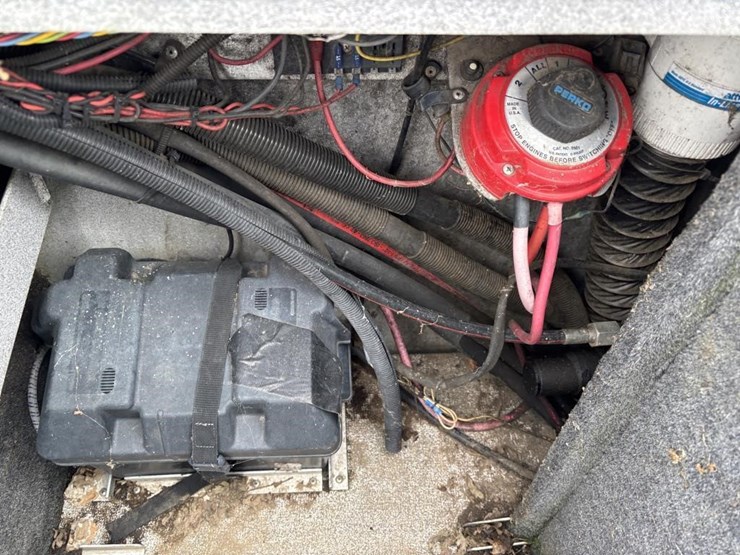 2000-unknown-trailer-image-26