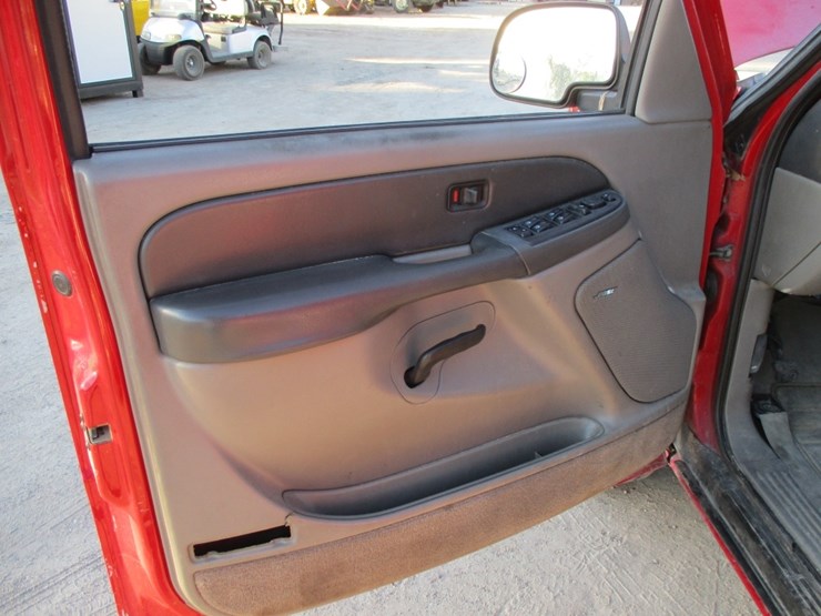 chevrolet-suburban-image-14