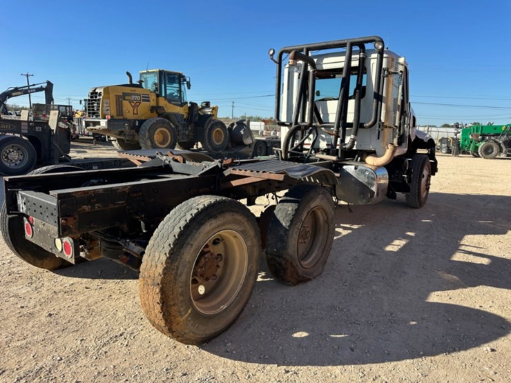 mack-granite-gu713-image-5