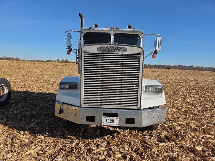 1988-freightliner-day-cab-semi-image-3