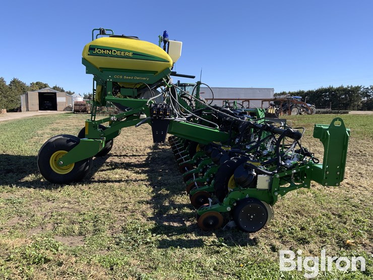 john-deere-dr12-image-4