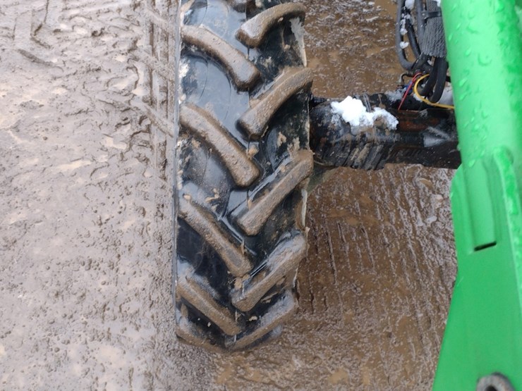 john-deere-4720-image-19