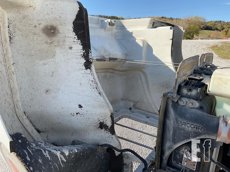 peterbilt-337-image-62