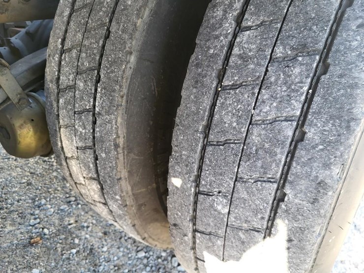 peterbilt-389-image-25