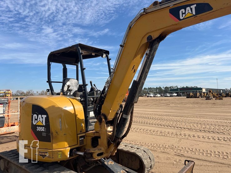 caterpillar-305e2-cr-image-21