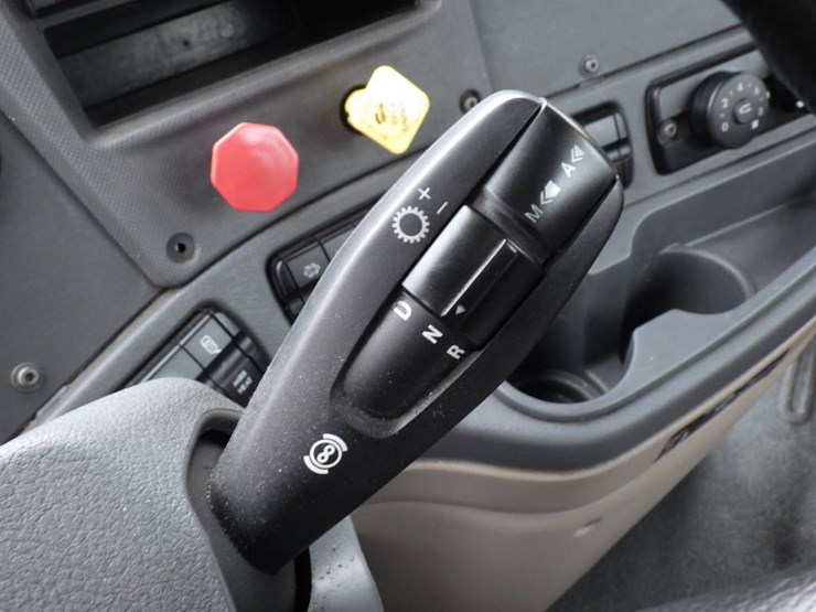 freightliner-cascadia-125-image-15