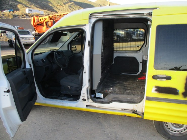 2010-ford-transit-connect-image-10