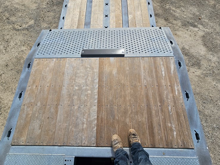 2025-landoll-440-image-25