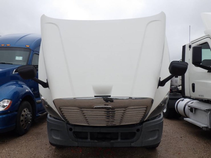 2018-freightliner-cascadia-125-image-20