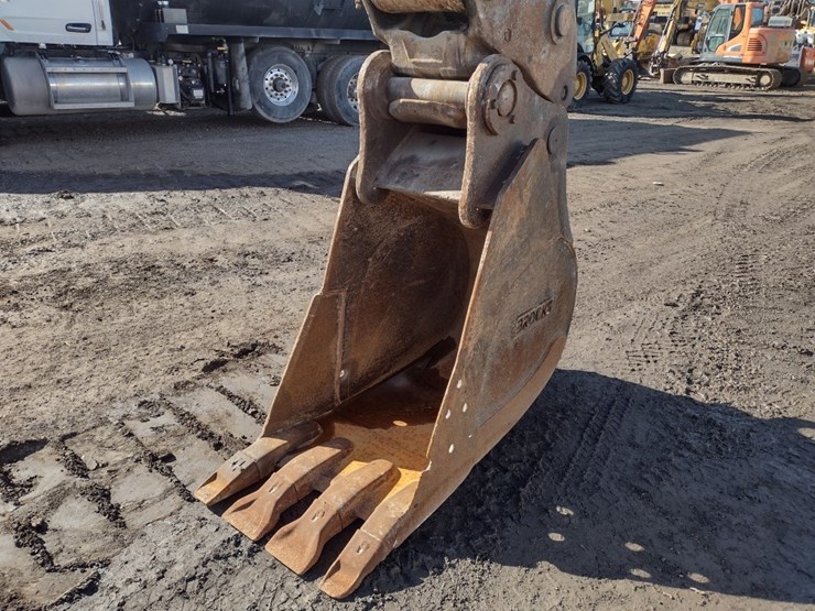 hitachi-zx160-lc-3-image-18