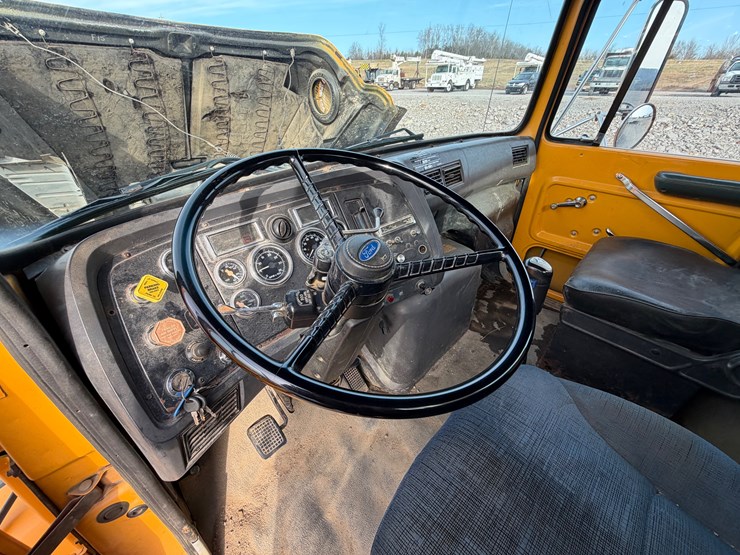 ford-lts9000-image-36