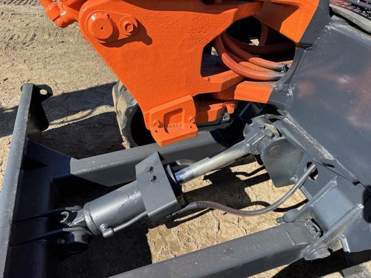 kubota-kx026-image-17