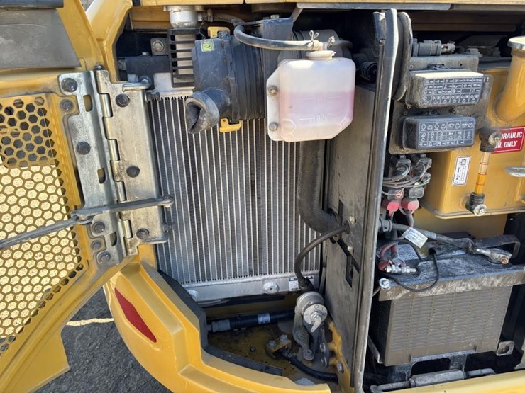 2022-caterpillar-303.5-image-42