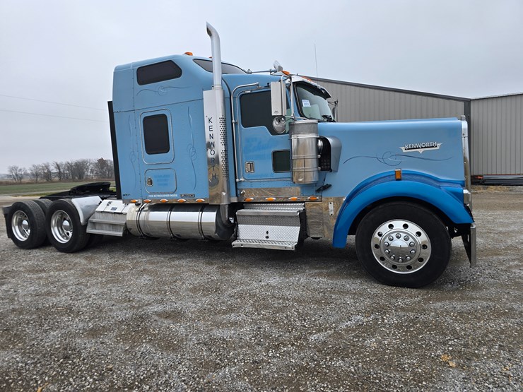 1999-kenworth-w900l-image-42