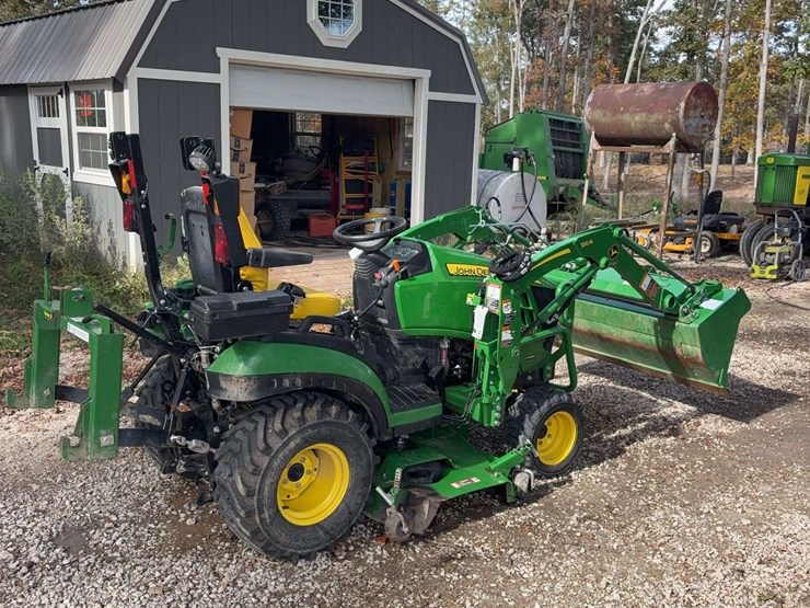 2023-john-deere-1025r-image-4