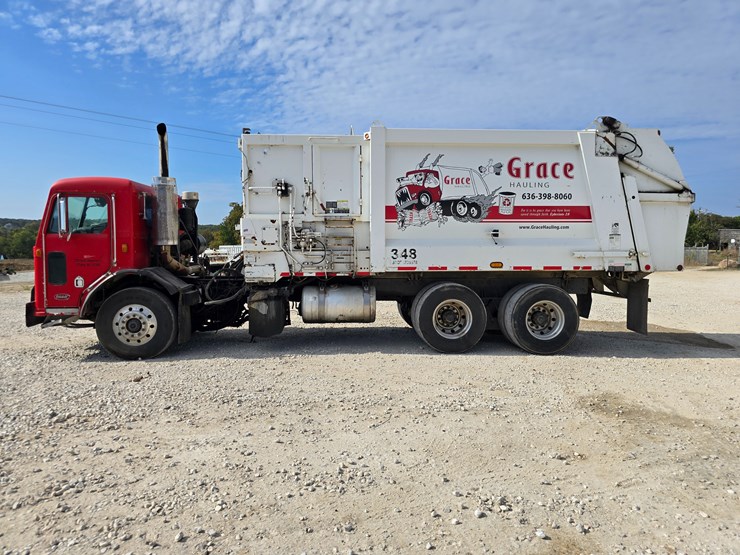 2003-peterbilt-320-image-8