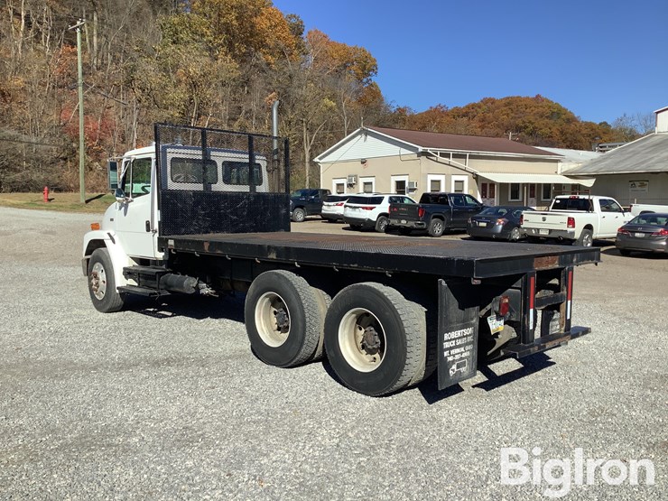 1998-freightliner-fl80-image-7