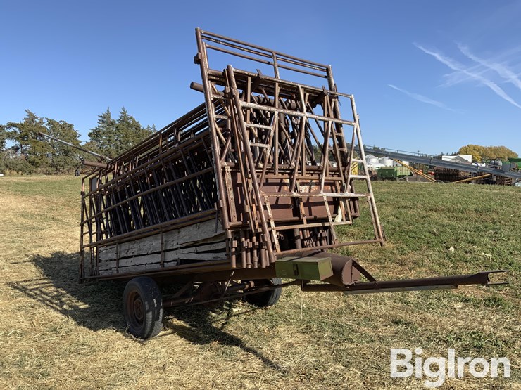 feed-panel-trailer-image-3